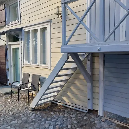 Ilmastoitu Talo Kirjastosilta - Airconditioned House At Centre * Turku