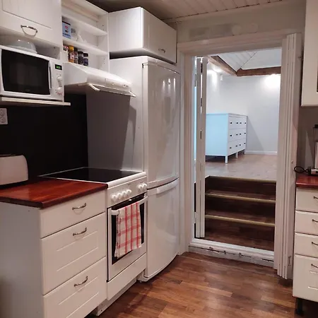 アパート Uniikki Talo Kirjastosilta - Unique House At Centre トゥルク